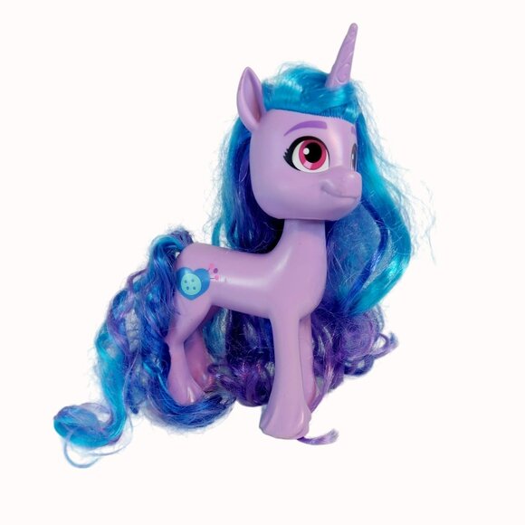 My Little Pony Shining Adventures Izzy Moonbow Purple Unicorn Blue & Purple Hair - Picture 1 of 6